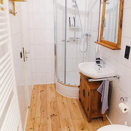 Work & House In Linz * لينتس آم راين