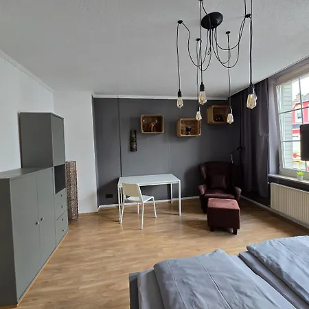 Work & House In Linz Apartmán