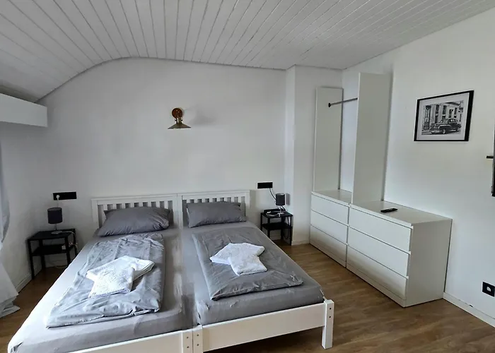 דירה Work & House In Linz לינץ אם ריין