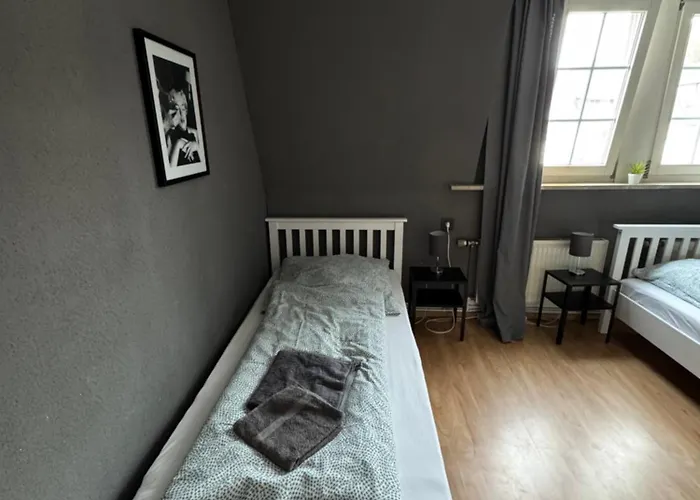 Work & House In Linz דירה